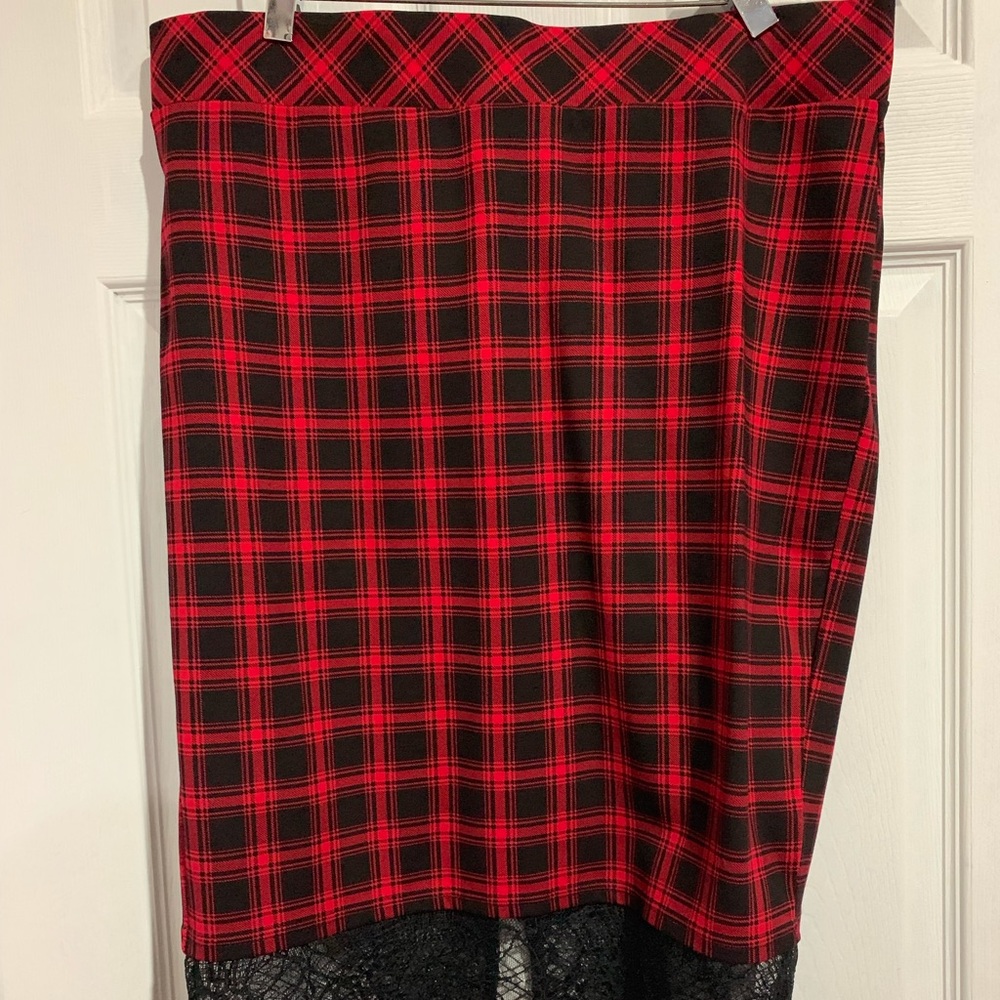 PLUS SIZE 1 Torrid Plaid lace hem pencil skirt